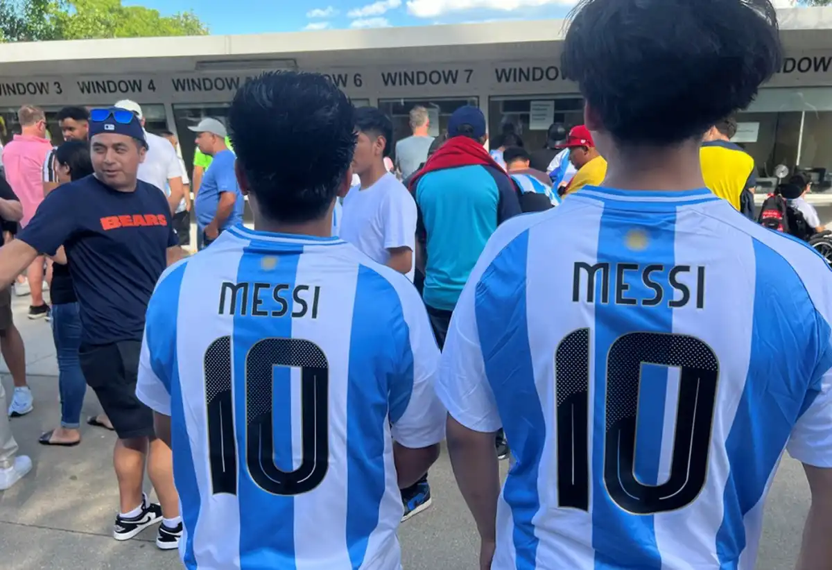 ¿Puede la AFA retirar la camiseta 10 de Lionel Messi en la Selección?