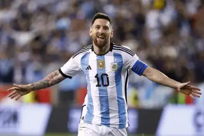 207 partidos, 125 goles y seis mundiales: las marcas colosales que deja Lionel Messi