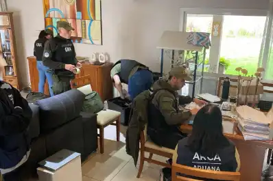 Operación Triángulo: desarticularon una organización criminal dedicada al lavado de activos y el comercio exterior
