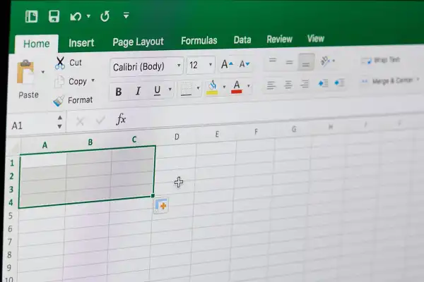 Tiene 26 años y creó un videojuego para aprender Excel gratis