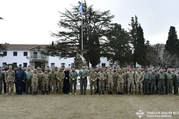Inscripciones abiertas en la Fuerza Aérea Argentina: requisitos, carreras y límites de edad para el ingreso 2027