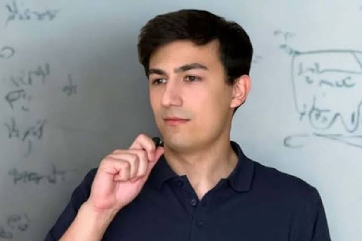EL CREADOR. Aprendió Excel por su cuenta, empezó dando una mano a sus compañeros y terminó armando su propia academia. 