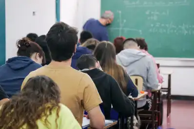 Beca de $1.000.000 para estudiantes universitarios y de $30.000.000 para docentes: cómo postularse