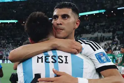 El mensaje de Exequiel Palacios para despedir a Messi: “Gracias por hacerme campeón del mundo”