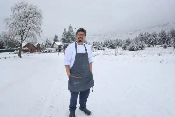 Nació en Lules, recorrió el mundo cocinando, trabajó con los mejores chefs y hoy revaloriza los sabores tucumanos