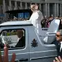 Cómo será el papamóvil que trasladará a León XIV por la Argentina