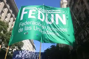 Paro universitario: los docentes reclaman 32% de aumento y preparan una nueva marcha federal
