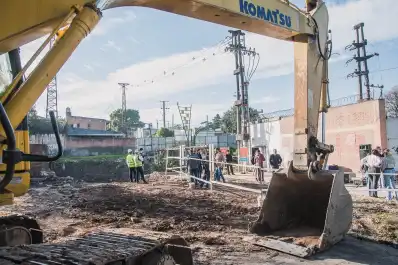 Comenzó la obra del puente elevado que cambiará la conexión entre los barrios y el centro de Tafí Viejo: cómo será