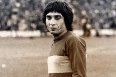Murió Carlos Salinas: así fue la carrera del tucumano que llegó a jugar en los dos grandes del fútbol argentino