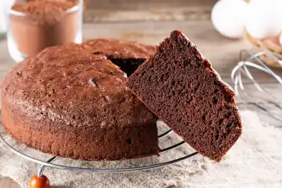 La receta viral de torta de chocolate saludable: lleva tres ingredientes y es muy fácil