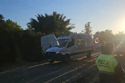 Tragedia en Alberdi: un hombre murió en un choque múltiple entre una camioneta, un utilitario y una rastra cañera