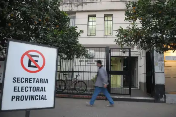 Dimes y diretes de la política: la Junta Electoral le quitó la personería al Frente Renovador