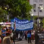 Docentes y no docentes: los gremios universitarios vuelven a parar hoy