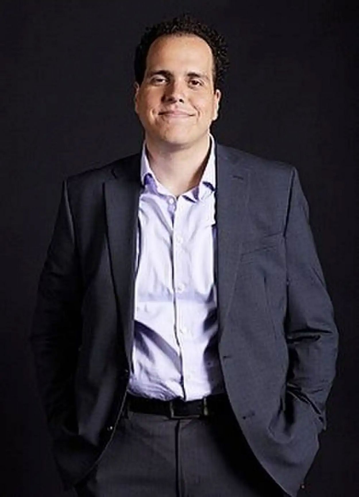 PEDRO URRUCHURTU. Politólogo.