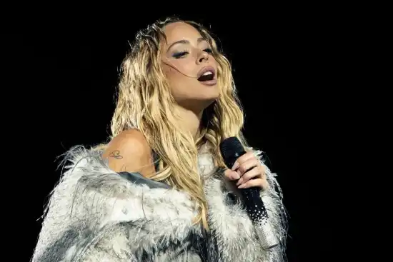 550x367_tini-no-canto-pa-ni-ngel-dos-canciones-dedicadas-papa-durante-show-guadalajara-1152423-092229.webp