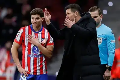La vida está llena de oportunidades: el respaldo de Simeone a Julián Álvarez tras caerse su pase al Barcelona