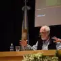 “Javier Milei es lo que ves; tómalo o déjalo”, sugiere el economista Juan Carlos De Pablo