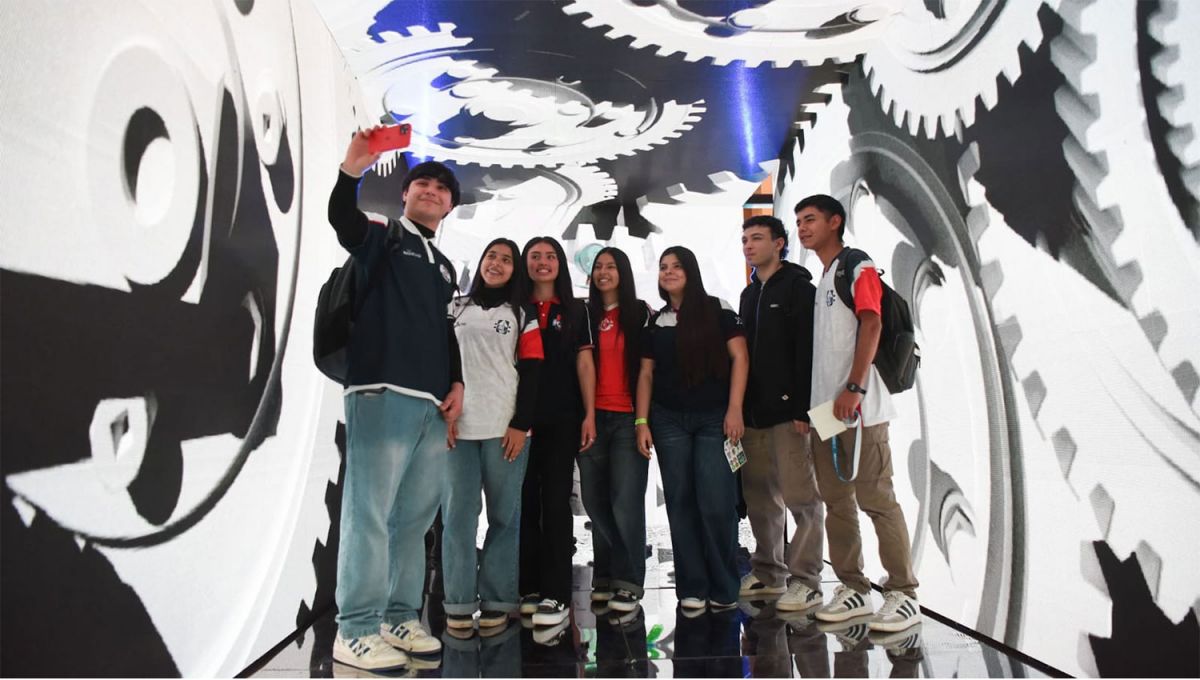 AUDIENCIA. Alumnos de diferentes escuelas secundarias de la provincia visitan la Expocon 2026.