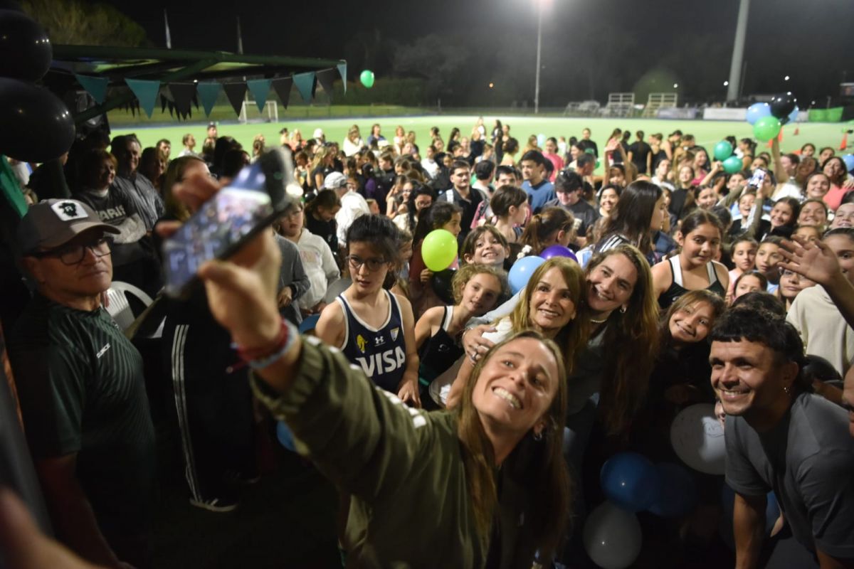 Victoria Sauze volvió a casa: las fotos del emotivo homenaje en Tucumán Rugby