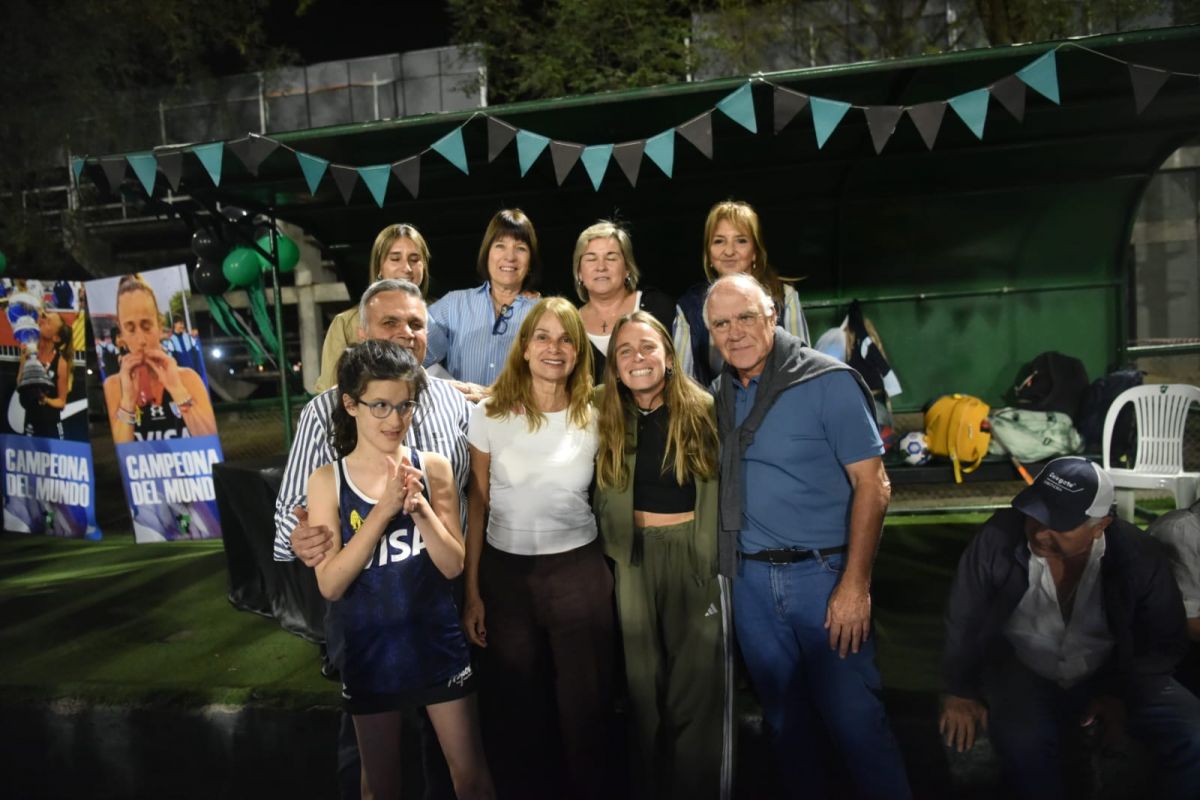 Victoria Sauze volvió a casa: las fotos del emotivo homenaje en Tucumán Rugby