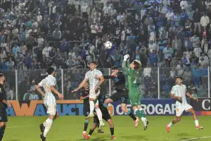 Luciano Vallejo, uno de los pilares de la fortaleza defensiva de Atlético Tucumán: Soñé toda mi vida con jugar en Primera