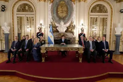Hay consenso en la soberanía de Malvinas, pero dudas sobre la estrategia de Milei