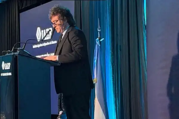 Javier Milei, en Misiones: “No voy a cambiar la política fiscal ni monetaria”
