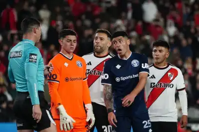 El presidente de Independiente Rivadavia apuntó contra el árbitro tras perder con River: “Jugamos contra 12”