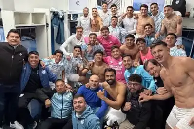 La visita especial que tuvo Atlético Tucumán en el vestuario tras vencer a Racing