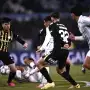 Falcioni le ganó la batalla táctica a Vojvoda y Atlético Tucumán festejó en Avellaneda
