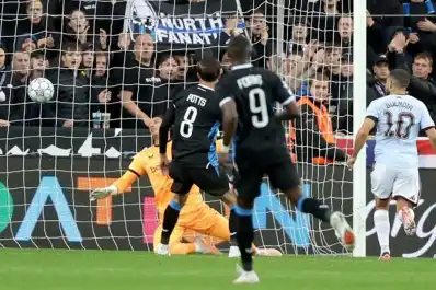 Buendía convirtió y Aston Villa debutó con un triunfo en la Champions League