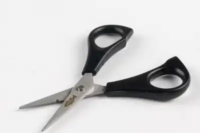 Cómo afilar las tijeras en casa con un truco simple y sin herramientas especiales