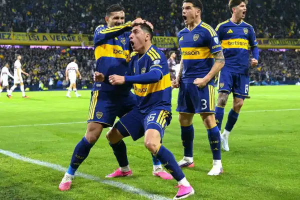 Boca cambió a tiempo y sacó ventaja en La Bombonera por la Sudamericana