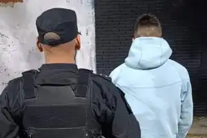 Detuvieron a un futbolista de Newell’s en Rosario con un arma de fuego