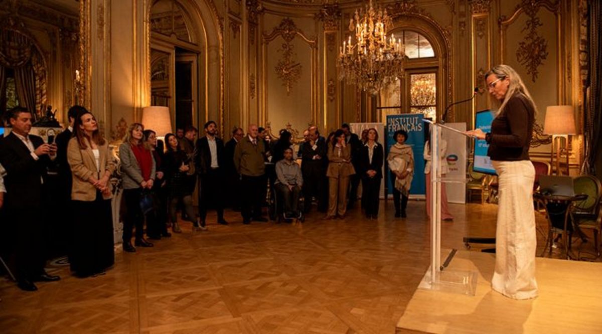 INNOVACIÓN. Melina Nisenbaum fue reconocida por un proyecto que transforma residuos industriales en biomateriales como alternativa al plástico.