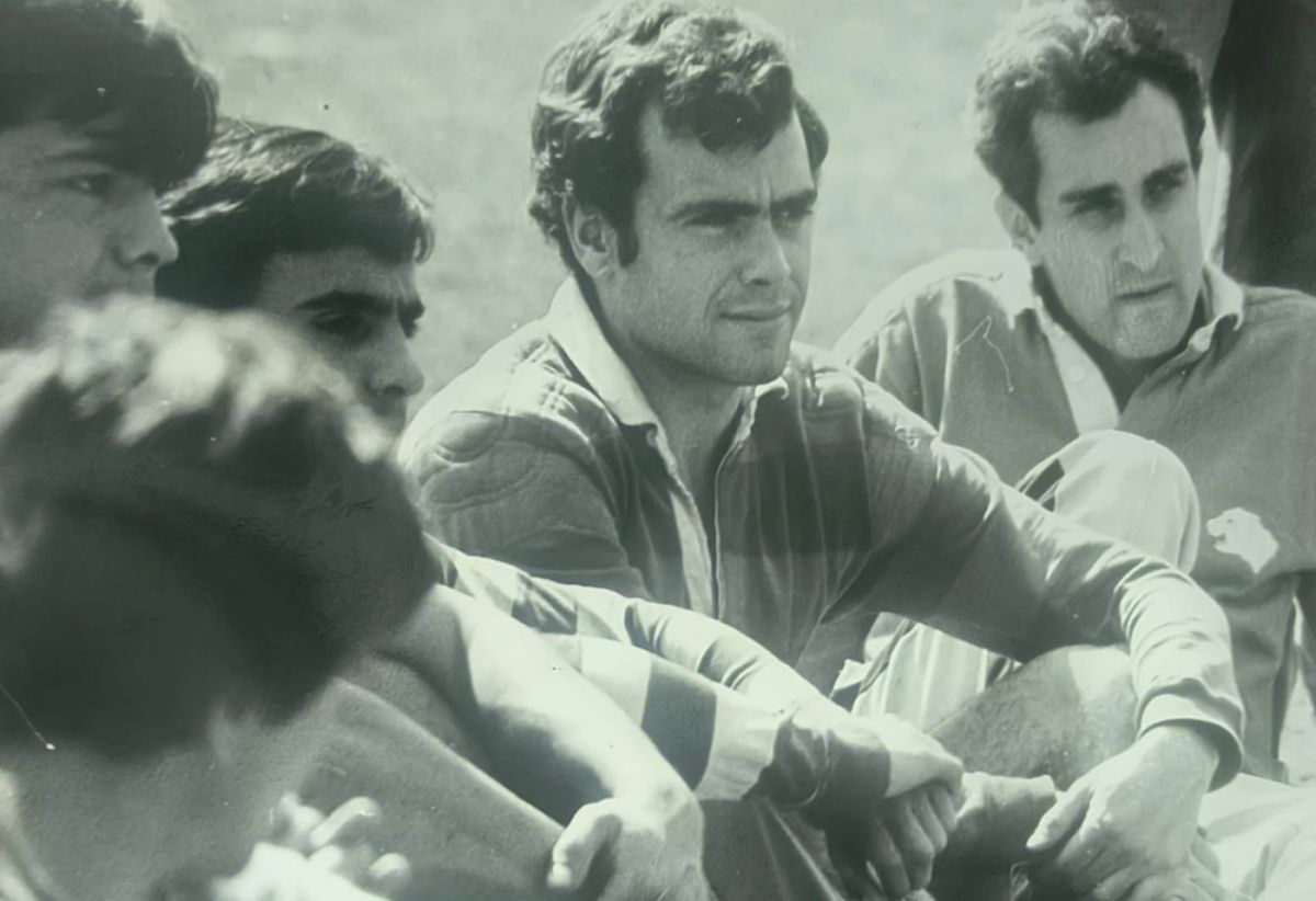 OTRA ÉPOCA. Ricardo Sauze durante sus años como jugador, cuando comenzaba a construir una trayectoria que lo convertiría en referente del rugby tucumano.
