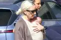 El secreto mejor guardado de Lady Gaga: reapareció con un bebé y confirmó que fue mamá