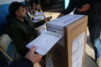 El Gobierno acelera la negociación con los gobernadores para la eliminación de las PASO