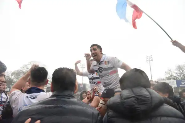 Natación venció a Lawn Tennis y conquistó por primera vez el Torneo del Interior B