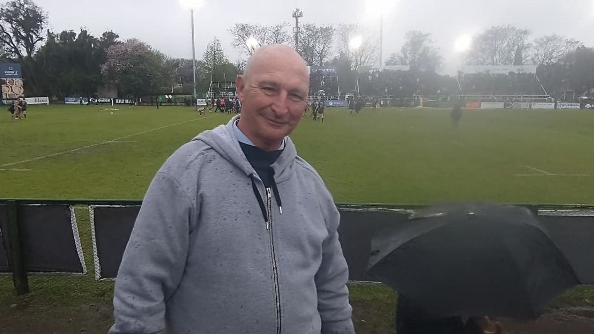 VIEJA ESCUELA. Javier Escalante jugó en la selección rosarina y en los Pumas. Hoy es dirigente de Duendes.