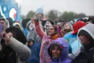 El Plan de la Mariposa hizo del Norte Rock una fiesta bajo la lluvia: euforia y conexión con el público