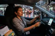 Cada vez más docentes tienen un segundo trabajo y algunos manejan Uber para llegar a fin de mes