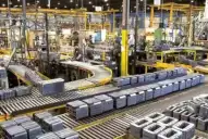 La industria utilizó menos de 60% de su capacidad en julio: qué sectores tuvieron las mayores caídas