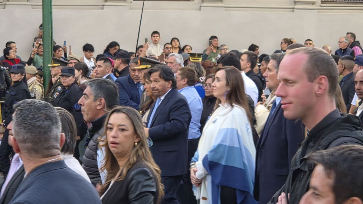 FIESTA DEL MILAGRO EN SALTA. El gobernador Gustavo Sáenz participa de la Procesión junto a la vicepresidenta, Victoria Villaruel. 