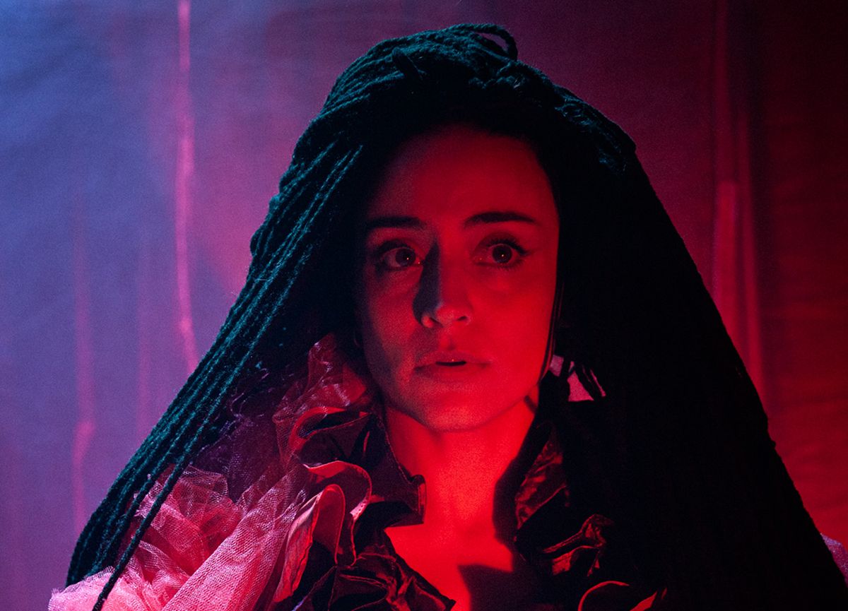 LA PROTAGONISTA. Ailín Zaninovich, en una escena del unipersonal. / GENTILEZA MAIA TARCIC