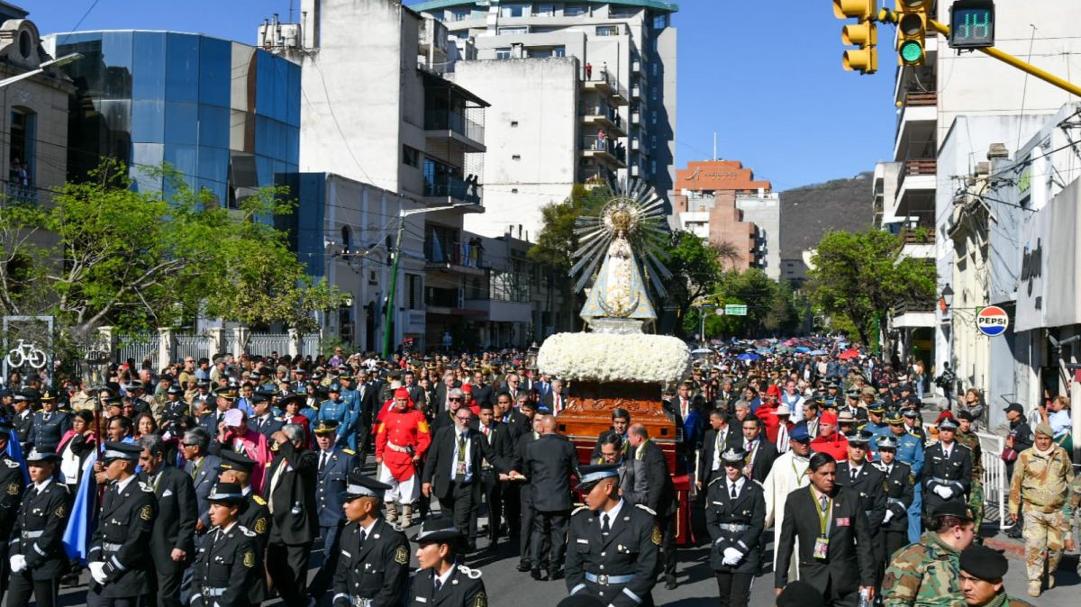 Una marea de fe: Salta reafirmó su Pacto con el Señor y la Virgen del Milagro