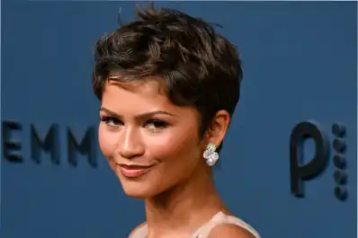 De la gala a tu casa: los peinados de los Emmy 2026 que arrasarán esta temporada y son muy fáciles de lograr