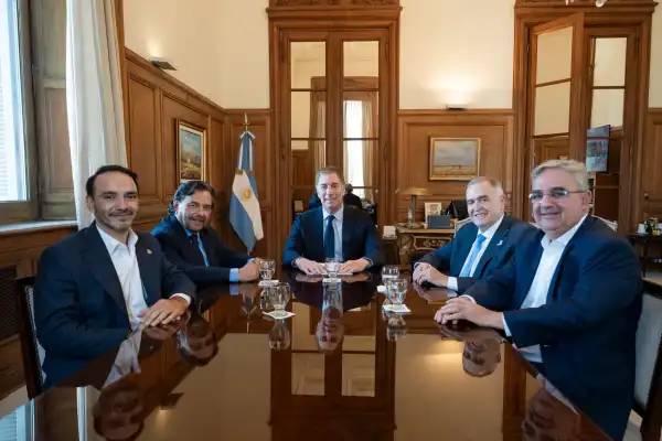 Santilli recibió a Jaldo y a otros gobernadores del Norte tras el envío del Presupuesto 2027