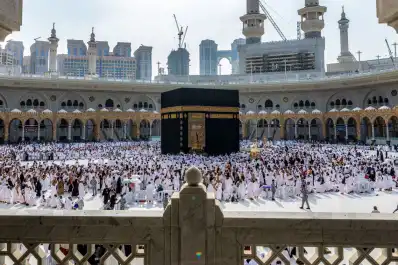 Arabia Saudita acusa a los hutíes de atacar La Meca