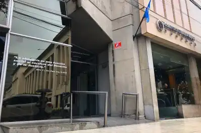 Un abogado denunció haber sido maltratado en una comisaría y el Colegio exigió respuestas a la Policía y al Ministerio de Seguridad